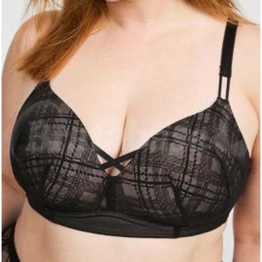 Torrid Dream Wire-Free Push-Up Bra Soft Black Lace Back Smoothing Size 44DDD 44F